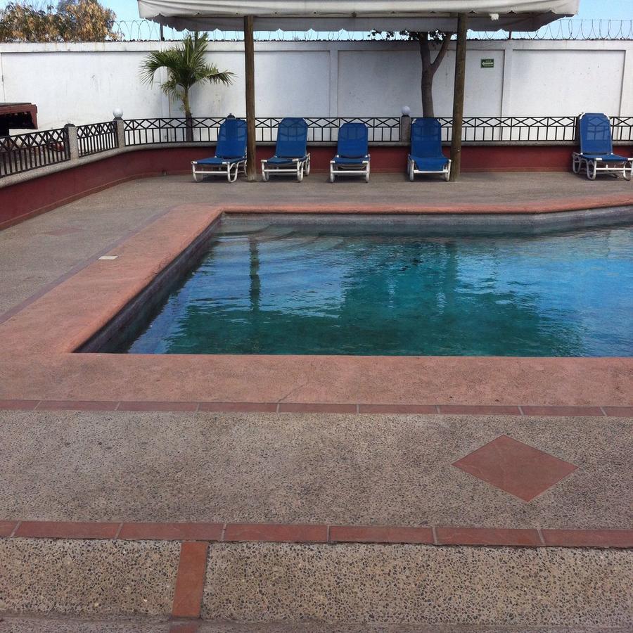 Hotel El Descanso Mazatlán Kültér fotó